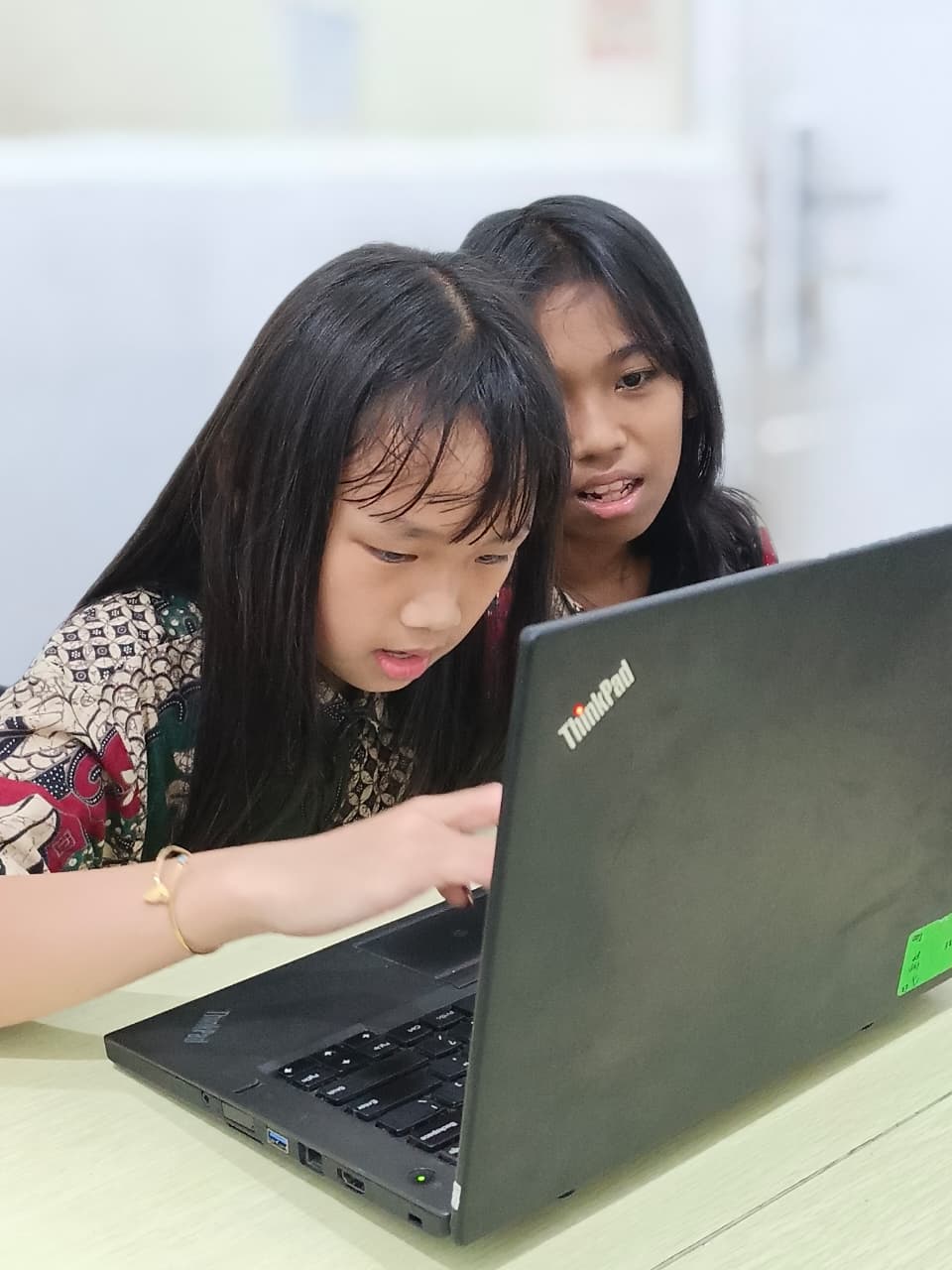 Praktek Mengetik Siswa SD Nusa Indah