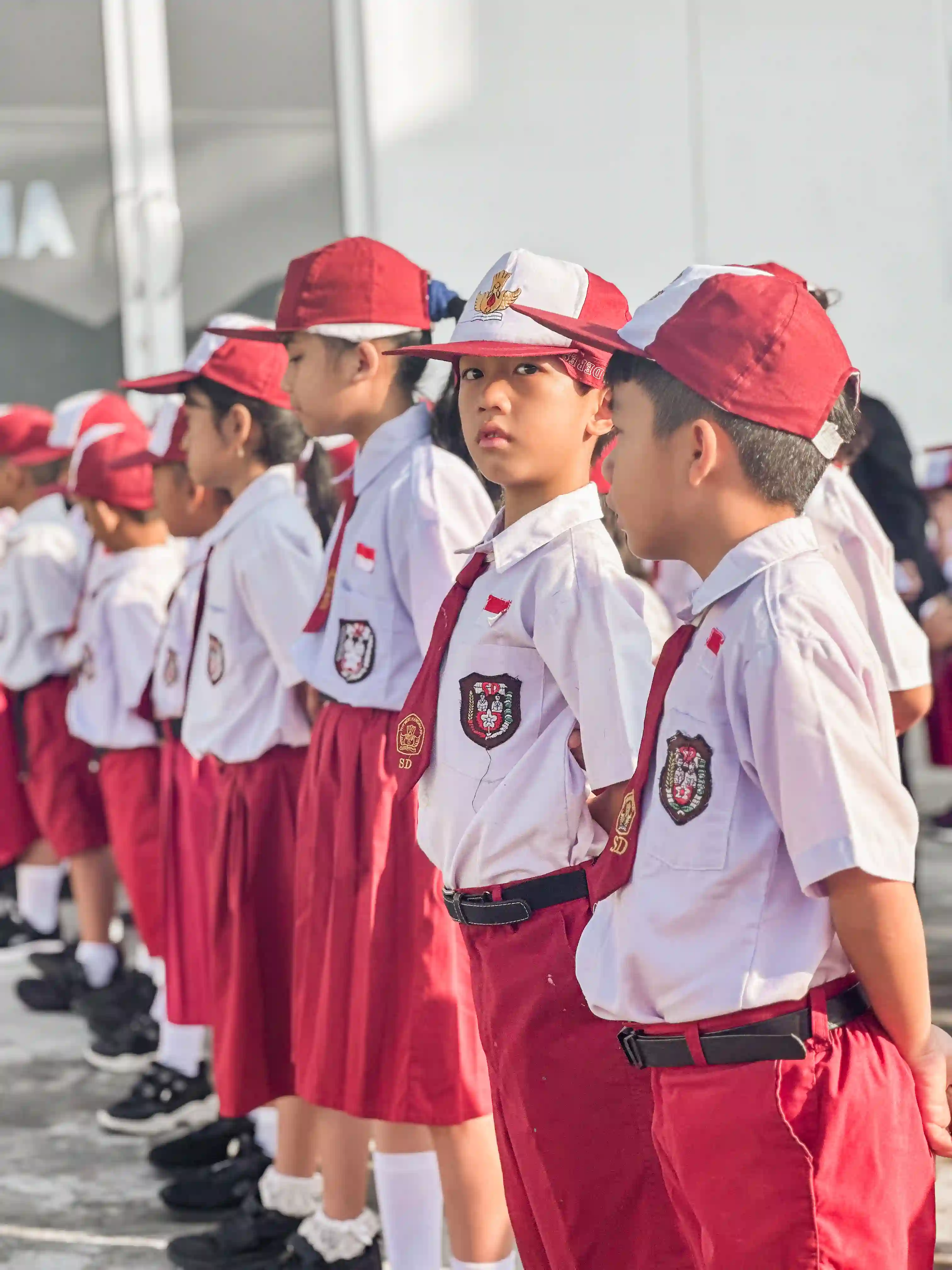 Haru dan Bangga! Siswa-Siswi Kelas 1 SD Nusa Indah Palembang Jalani Upacara Bendera Pertama Mereka